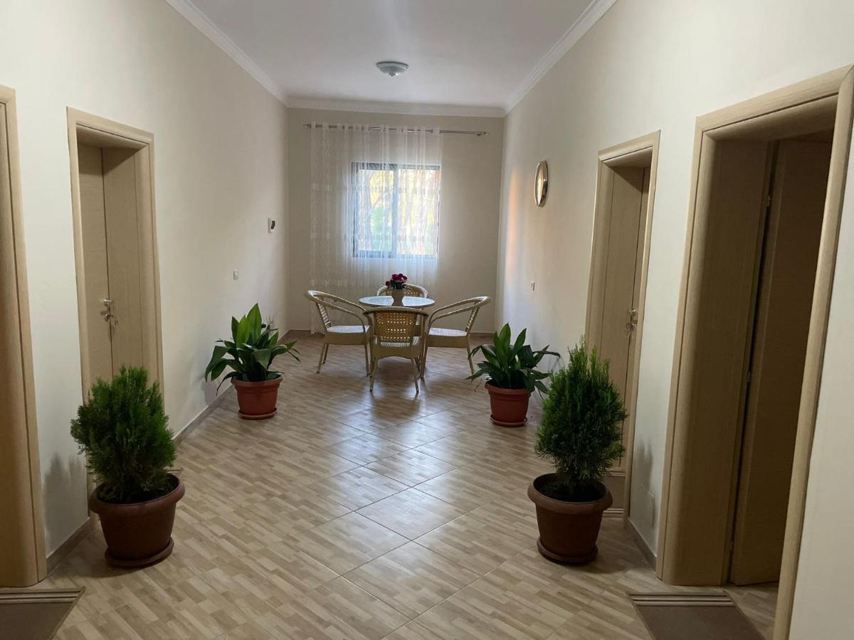 Aparthotel Vila Leo Golem  Zewnętrze zdjęcie